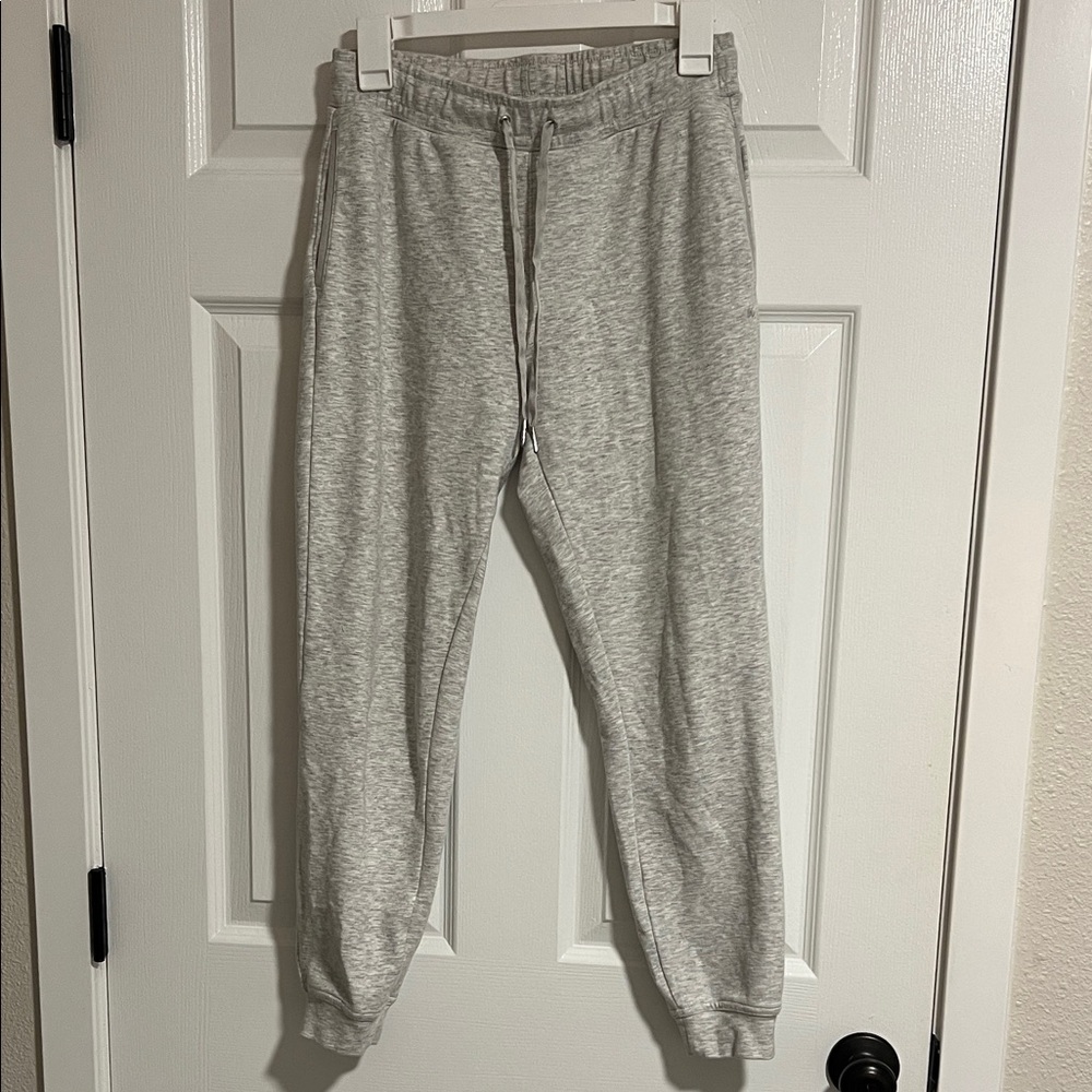 Travis Matthew Women’s Gray Sweatpants